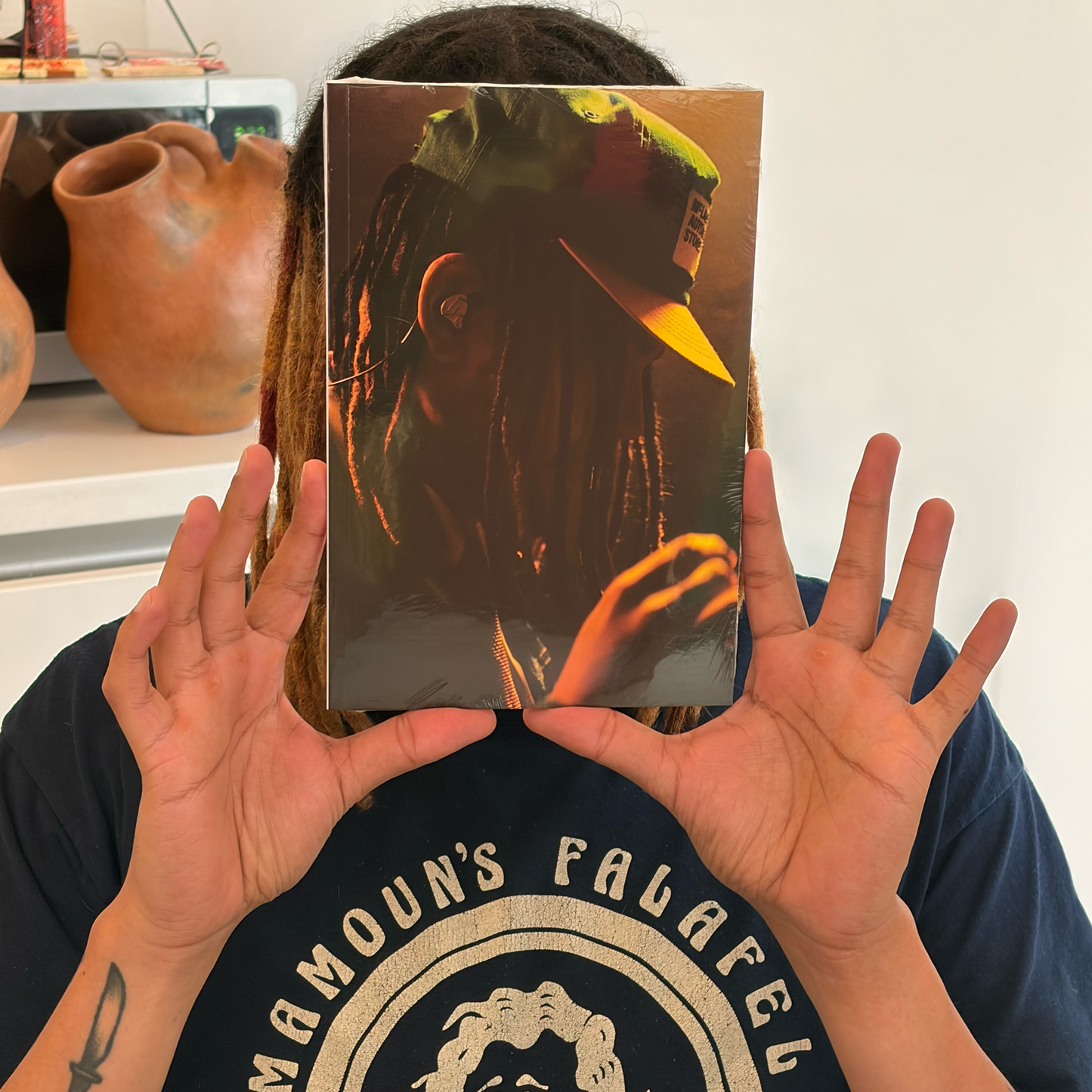 Libro "Lágrimas de Thelma" - Jesse Baez x Juan Brenner